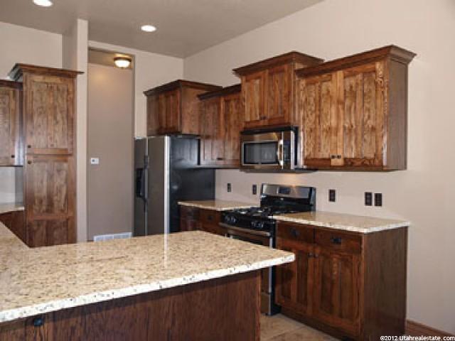 171 N 3375 W, Layton, UT 84041 — photo 5