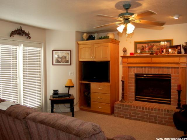 3810 Evergreen Dr, Pleasant View, UT 84414 — photo 2