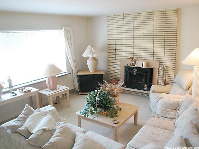 5537 S 2425 W, Roy, UT 84067 — photo 4