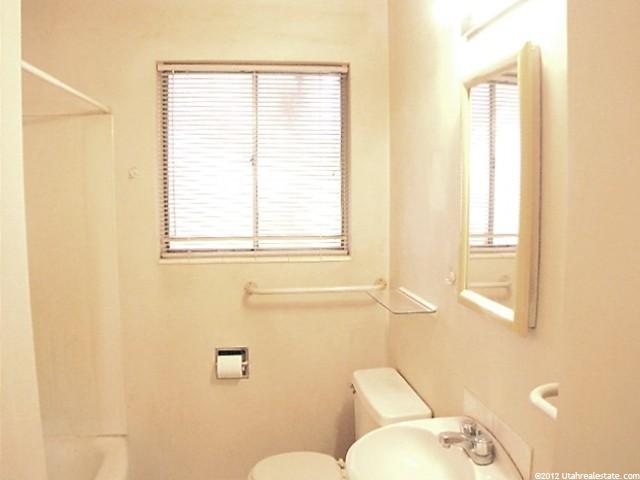 5537 S 2425 W, Roy, UT 84067 — photo 8