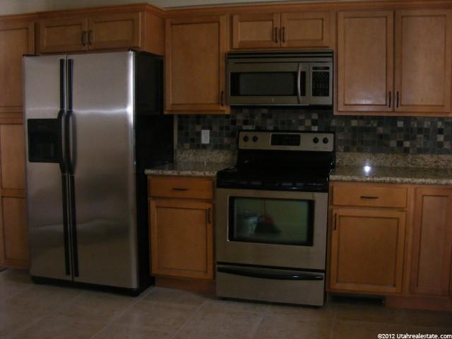 3879 S 775 W, Bountiful, UT 84010 — photo 4