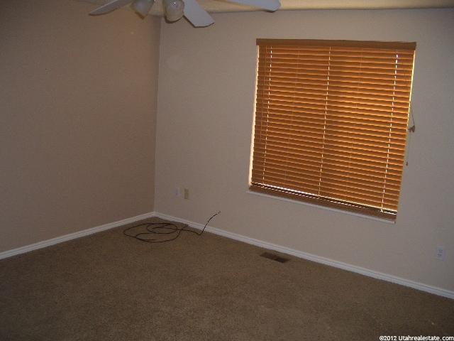 978 E Sandcrest Dr, Sandy, UT 84094 — photo 2