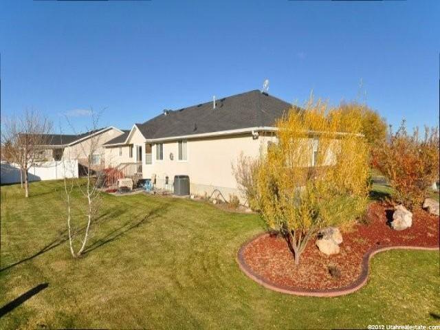 1602 Doral Dr, Syracuse, UT 84075 — photo 2