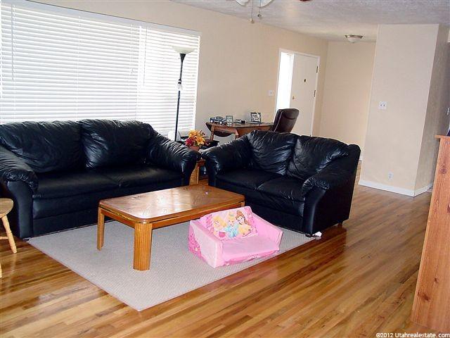 270 E Brentwood Cir, Bountiful, UT 84010 — photo 4