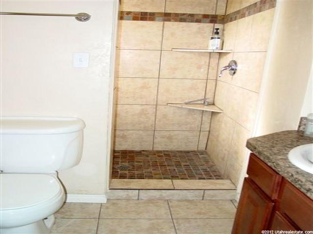 270 E Brentwood Cir, Bountiful, UT 84010 — photo 8