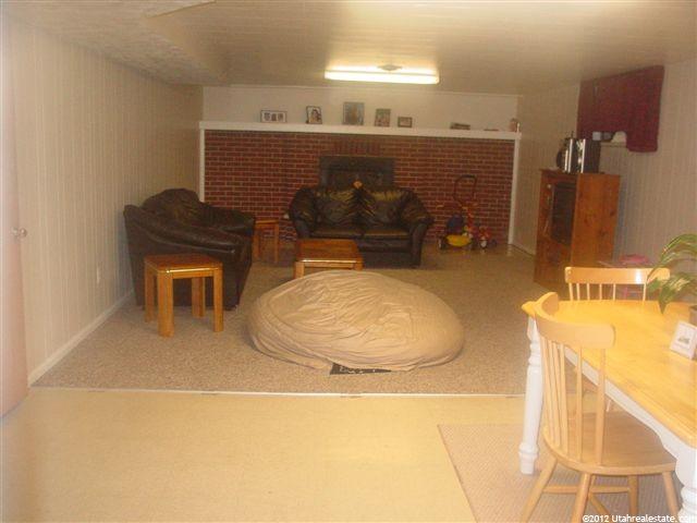 270 E Brentwood Cir, Bountiful, UT 84010 — photo 10