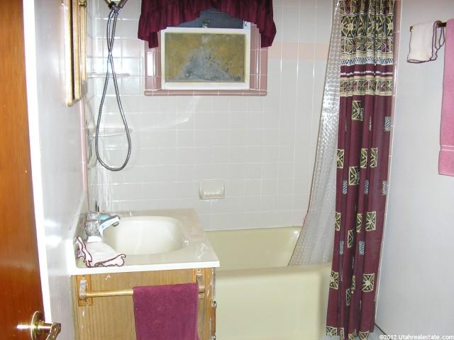 1111 E Center St, Springville, UT 84663 — photo 5