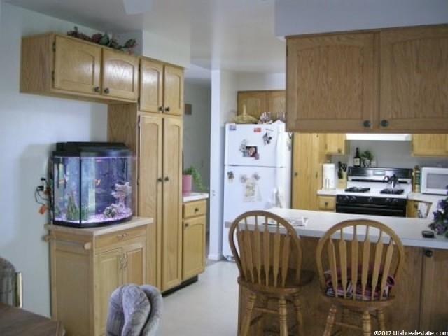 312 W 2250 N, Sunset, UT 84015 — photo 4
