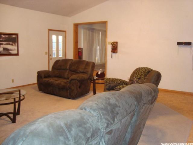 9048 E 6000 N, Lapoint, UT 84039 — photo 3