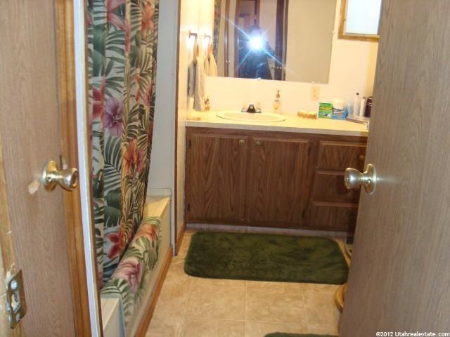 9048 E 6000 N, Lapoint, UT 84039 — photo 6