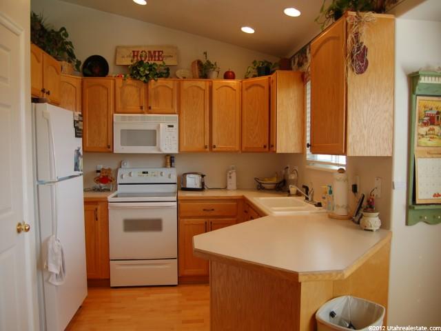 2082 N 1350 W, Clinton, UT 84015 — photo 3