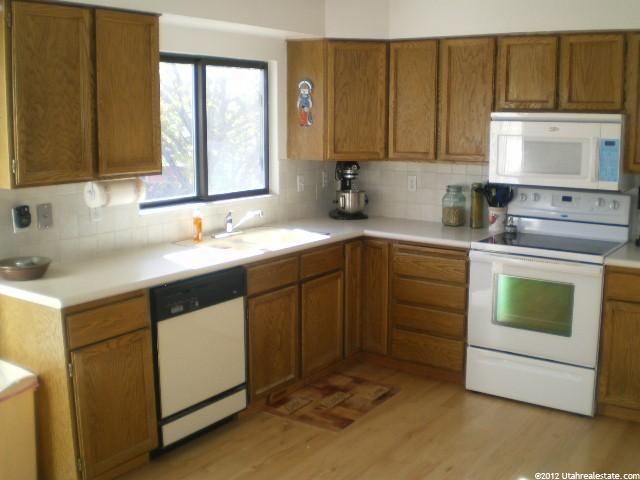 2823 N 1600 E, Layton, UT 84040 — photo 2