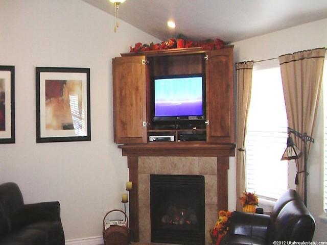 677 N 2475 W, Layton, UT 84041 — photo 8