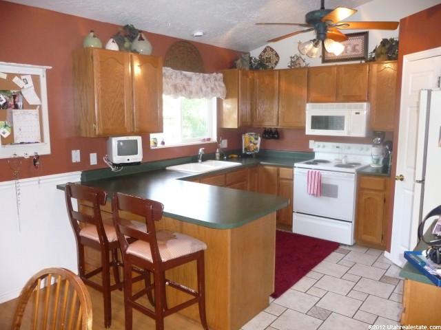 46 N 750 W, Layton, UT 84041 — photo 4