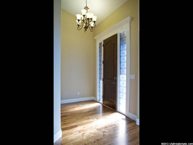 1587 Maple Hills Dr, Bountiful, UT 84010 — photo 2