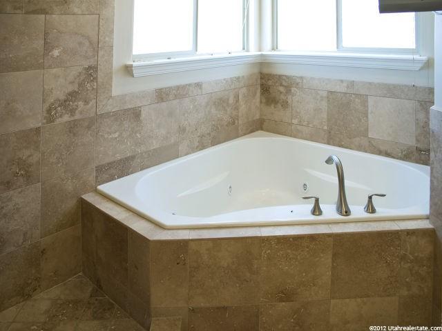 1587 Maple Hills Dr, Bountiful, UT 84010 — photo 7