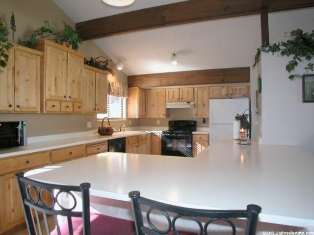 8618 Tracy Dr, Sandy, UT 84093 — photo 2
