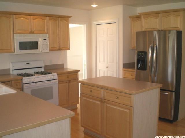 3938 N Evergreen Dr, Pleasant View, UT 84414 — photo 3