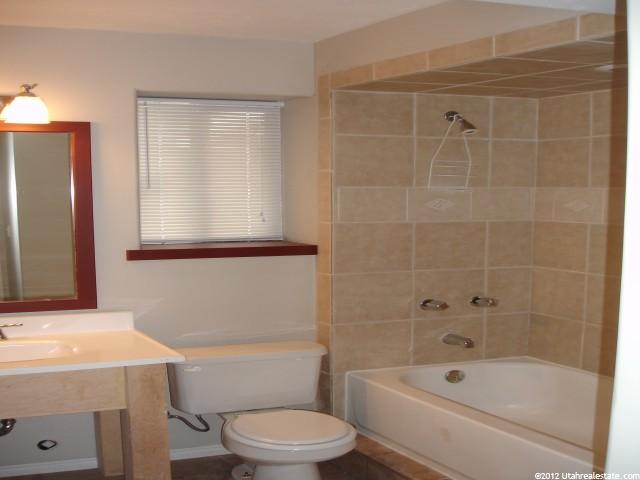 869 W 1470 N, Clinton, UT 84015 — photo 5
