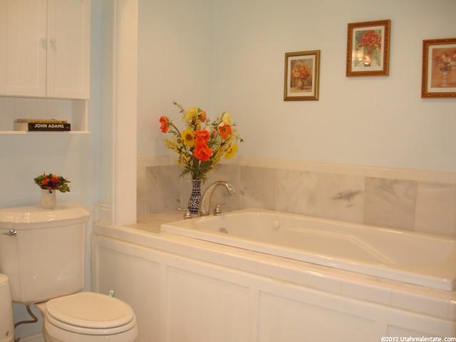 294 E 650 N, Bountiful, UT 84010 — photo 12