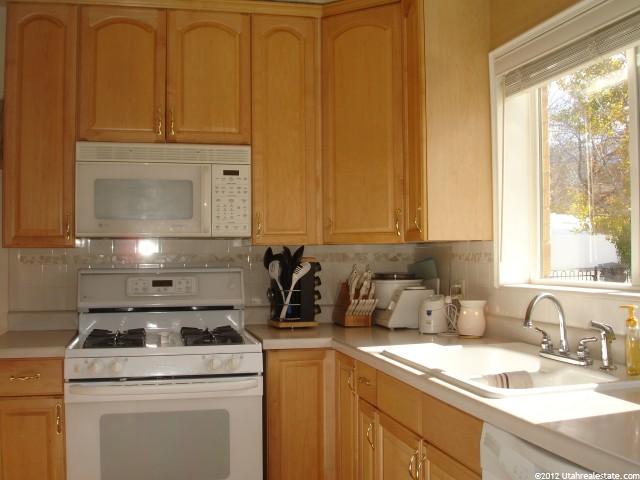 294 E 650 N, Bountiful, UT 84010 — photo 7