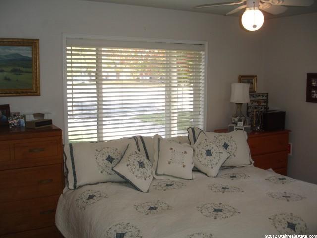 294 E 650 N, Bountiful, UT 84010 — photo 8