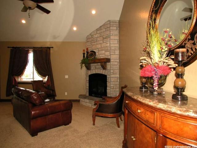 466 E 800 S, River Heights, UT 84321 — photo 7