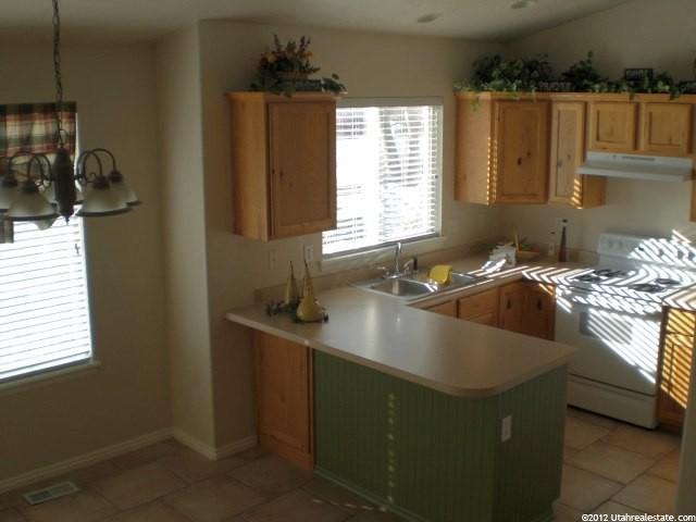 657 W 2025 N, Centerville, UT 84014 — photo 4