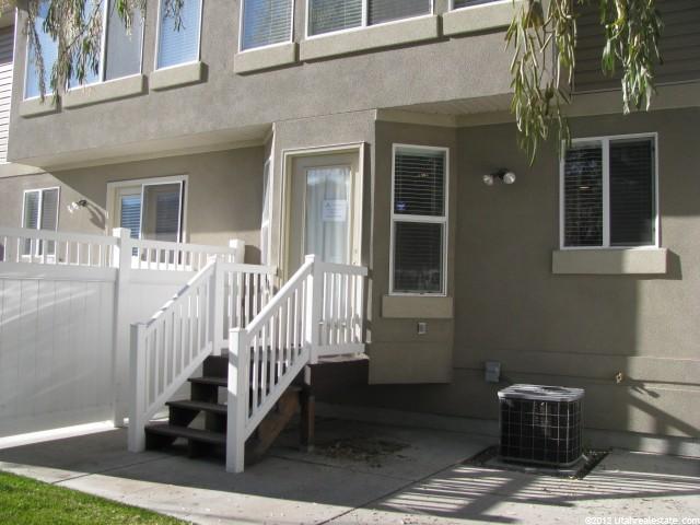 705 S Clearwater Falls Dr, Layton, UT 84041 — photo 2