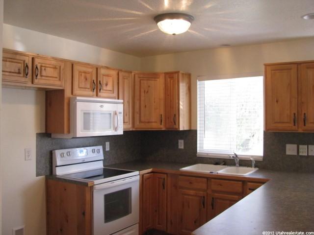 705 S Clearwater Falls Dr, Layton, UT 84041 — photo 4