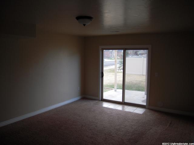 581 W 3600 S, Riverdale, UT 84405 — photo 8