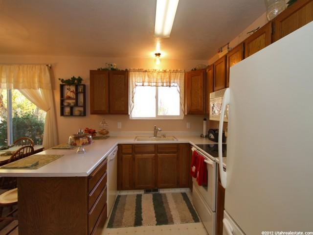 183 E Angel St S, Sandy, UT 84070 — photo 2