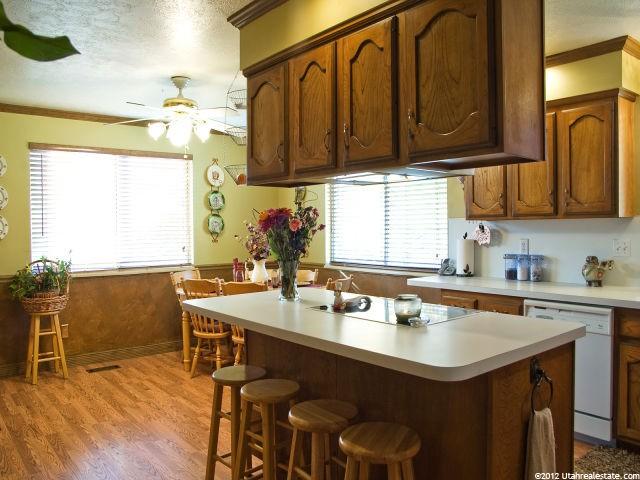492 Aspen Way, Centerville, UT 84014 — photo 7