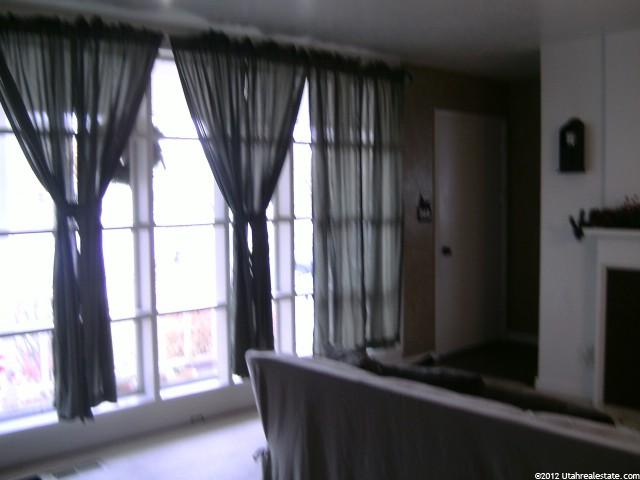187 N Talbot Dr, Layton, UT 84041 — photo 2