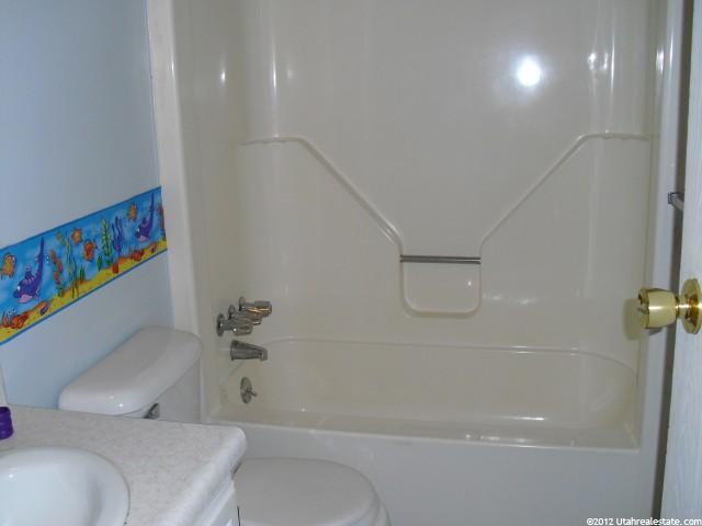 561 E 250 N, Vernal, UT 84078 — photo 4