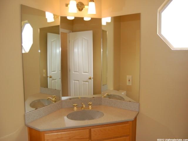 3773 N 2525 E, Layton, UT 84040 — photo 8