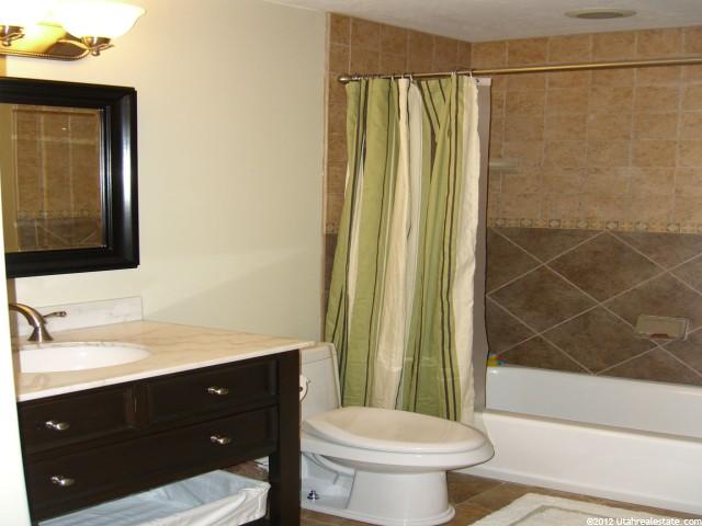 323 E 1375 N, Layton, UT 84041 — photo 10