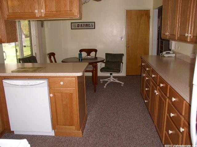 5816 S 2050 W, Roy, UT 84067 — photo 4