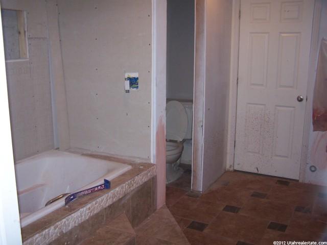 1377 W 1950 S, Syracuse, UT 84075 — photo 11