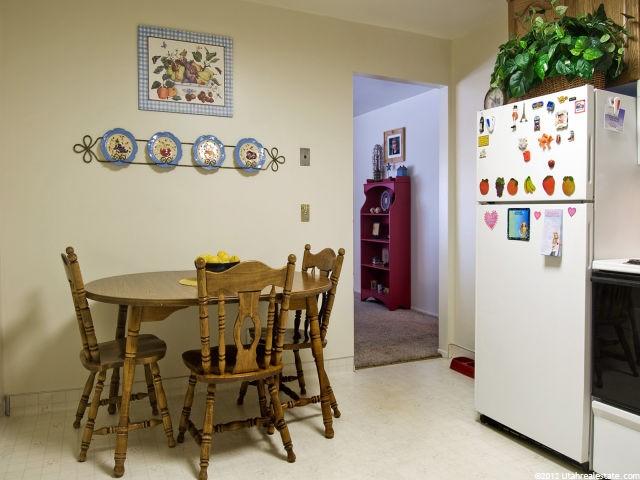 130 E Nicoletti Dr, Midvale, UT 84047 — photo 4