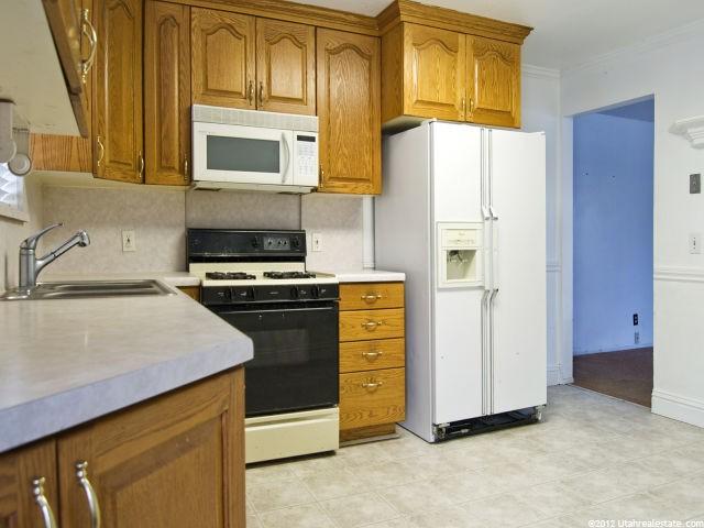 130 E Nicoletti Dr, Midvale, UT 84047 — photo 10