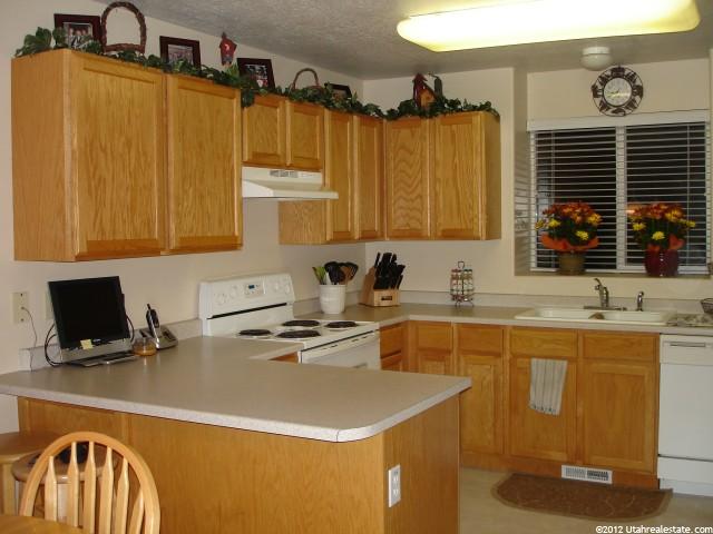 181 E Calais Ln, Stansbury Park, UT 84074 — photo 2