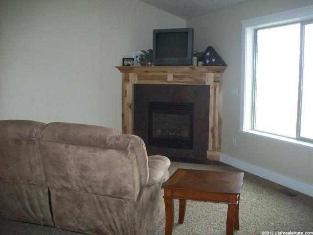 321 E 100 N, Hyrum, UT 84319 — photo 2
