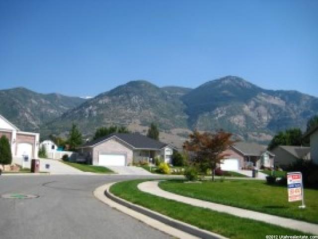 633 E 2475 N, North Ogden, UT 84414 — photo 9