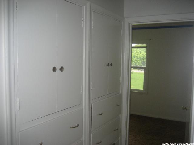85 N Center St, Hyrum, UT 84319 — photo 2
