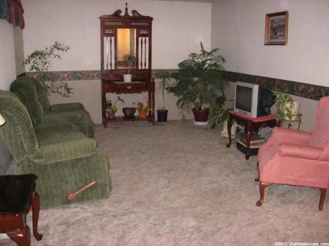 342 N Joyce Ave, Roosevelt, UT 84066 — photo 2