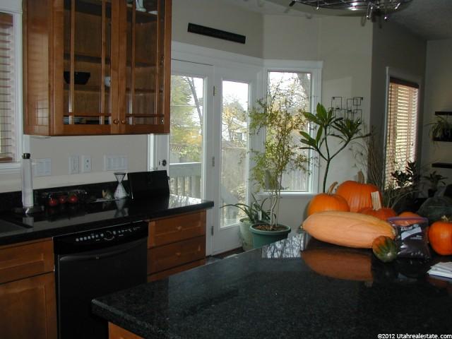 2246 E Arbor Ln, Holladay, UT 84117 — photo 8