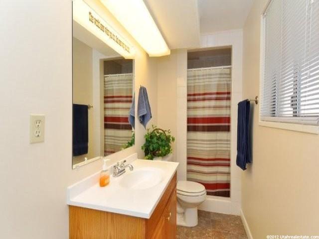 5452 S 3500 W, Roy, UT 84067 — photo 10