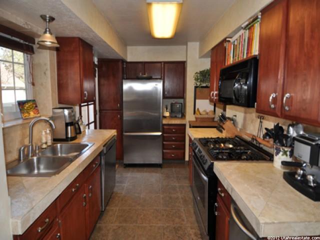 605 E 6910 S, Midvale, UT 84047 — photo 2