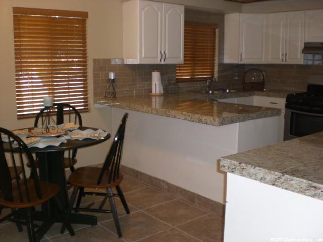 381 E Tonya Dr S, Sandy, UT 84070 — photo 2